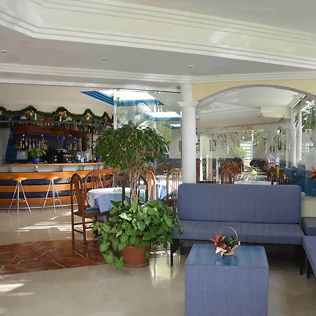 Pez Azul Apart-hotel 3*