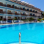 Pez Azul Aparthotel 3*