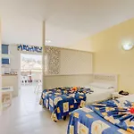Pez Azul Aparthotel 3*
